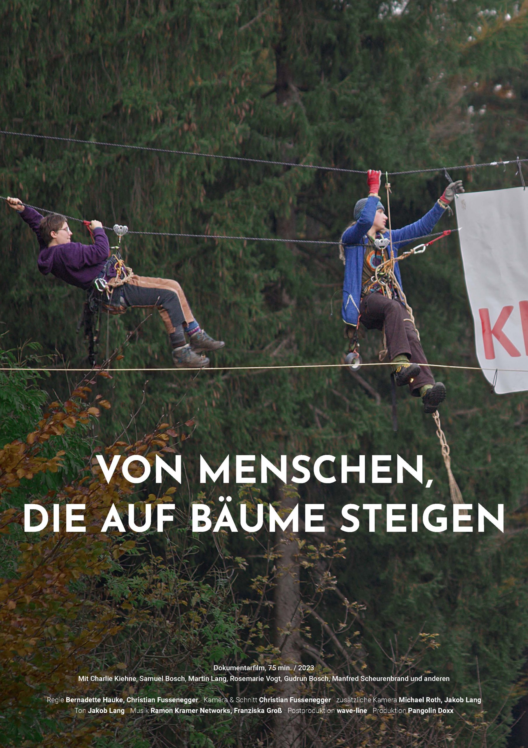 Hauptfoto Von Menschen, die auf Bäume steigen